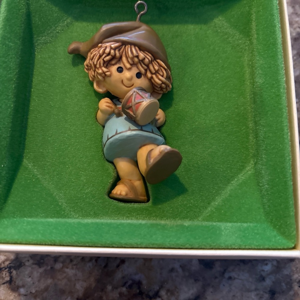 Hallmark Tree-Trimmer Collection Box - Picture 2 of 6